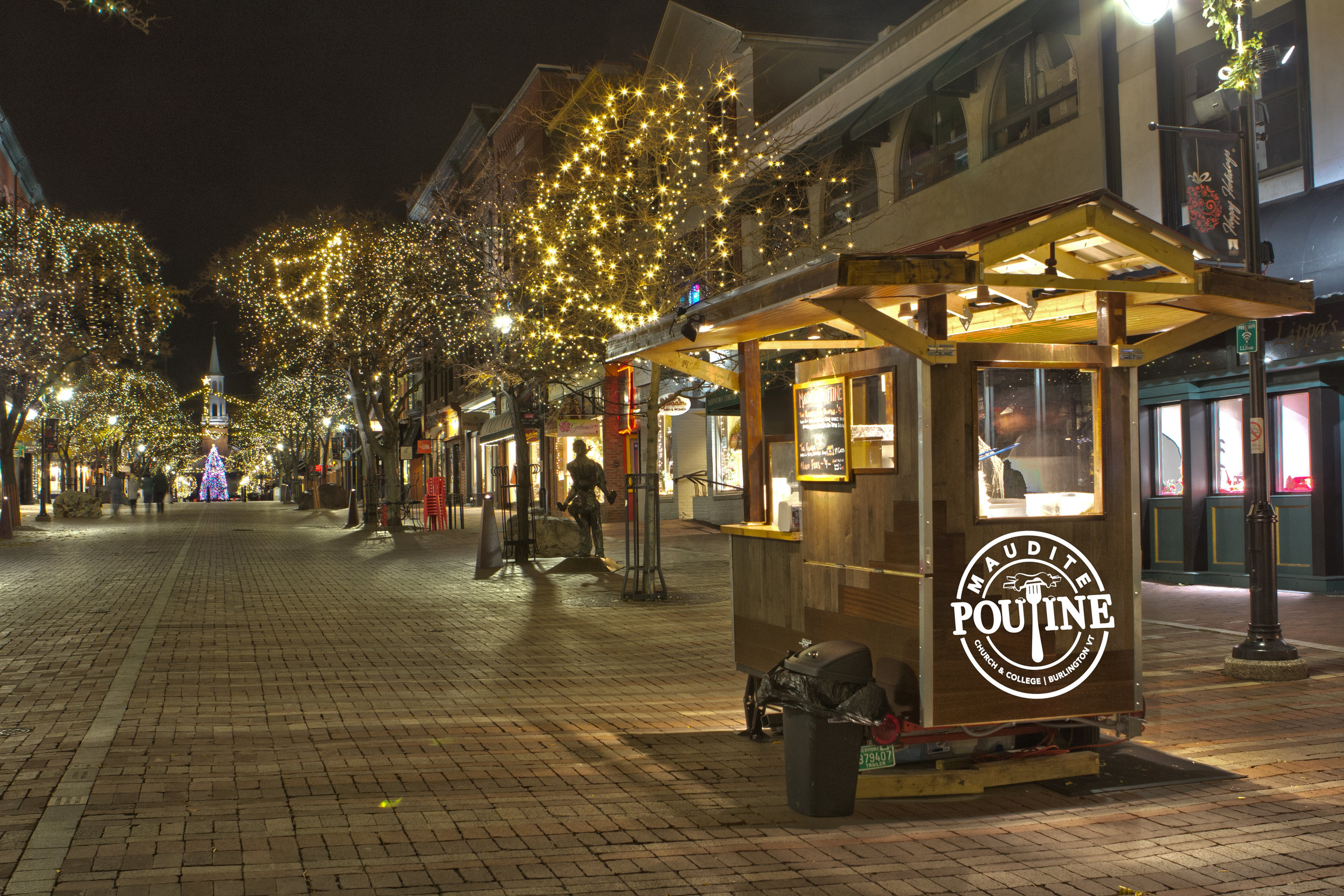 poutine cart night.jpg